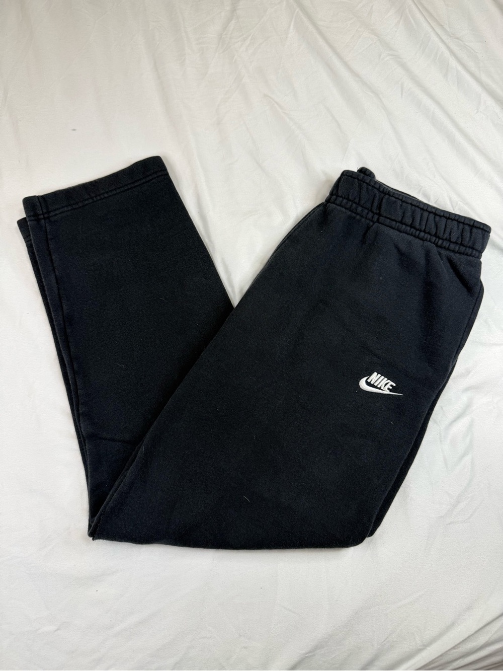 Nike Sweatpants Mens L Black Fleece Joggers Embroidered Logo Athletic